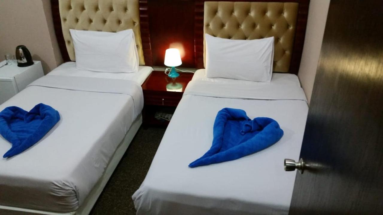 Continental Suite Farwaniya Кувейт Екстериор снимка