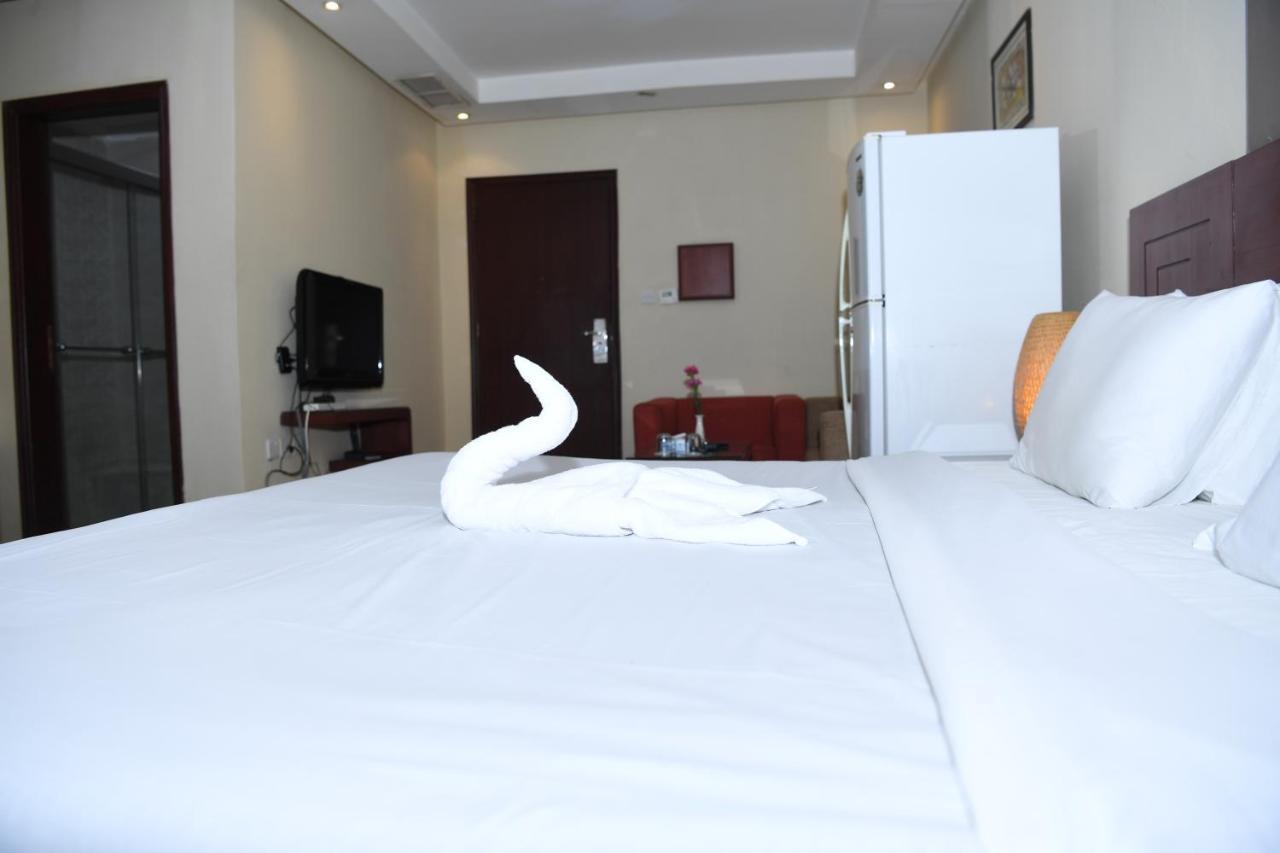 Continental Suite Farwaniya Кувейт Екстериор снимка