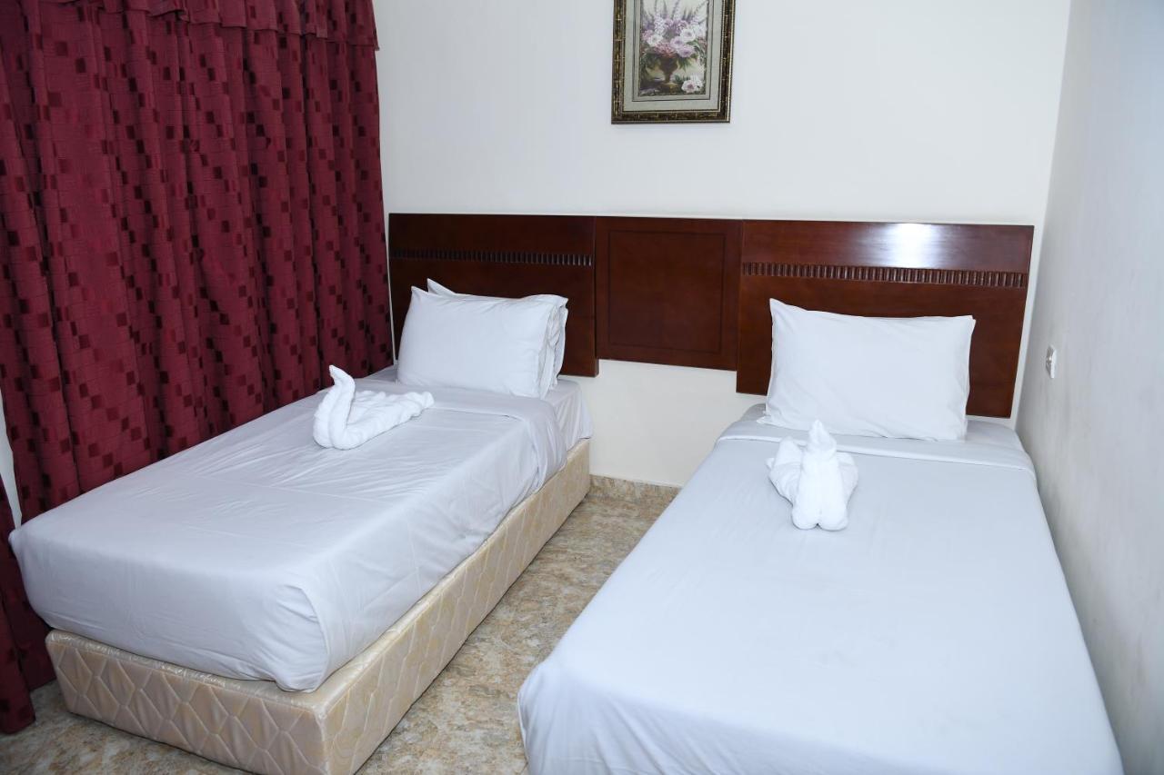 Continental Suite Farwaniya Кувейт Екстериор снимка