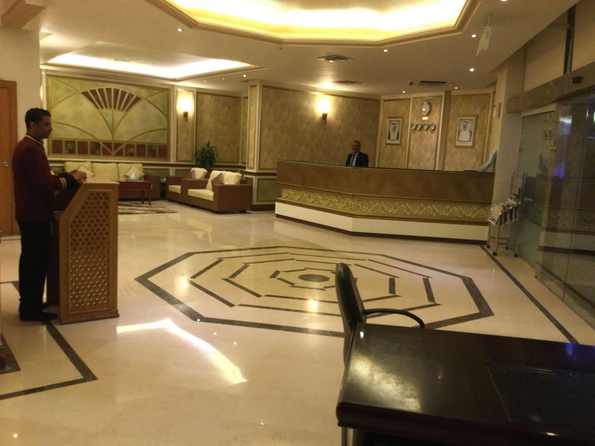 Continental Suite Farwaniya Кувейт Екстериор снимка
